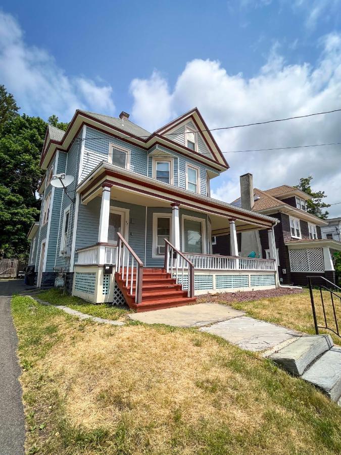 After The Game Apt 2 All Star Baseball Rentals Oneonta Exterior photo